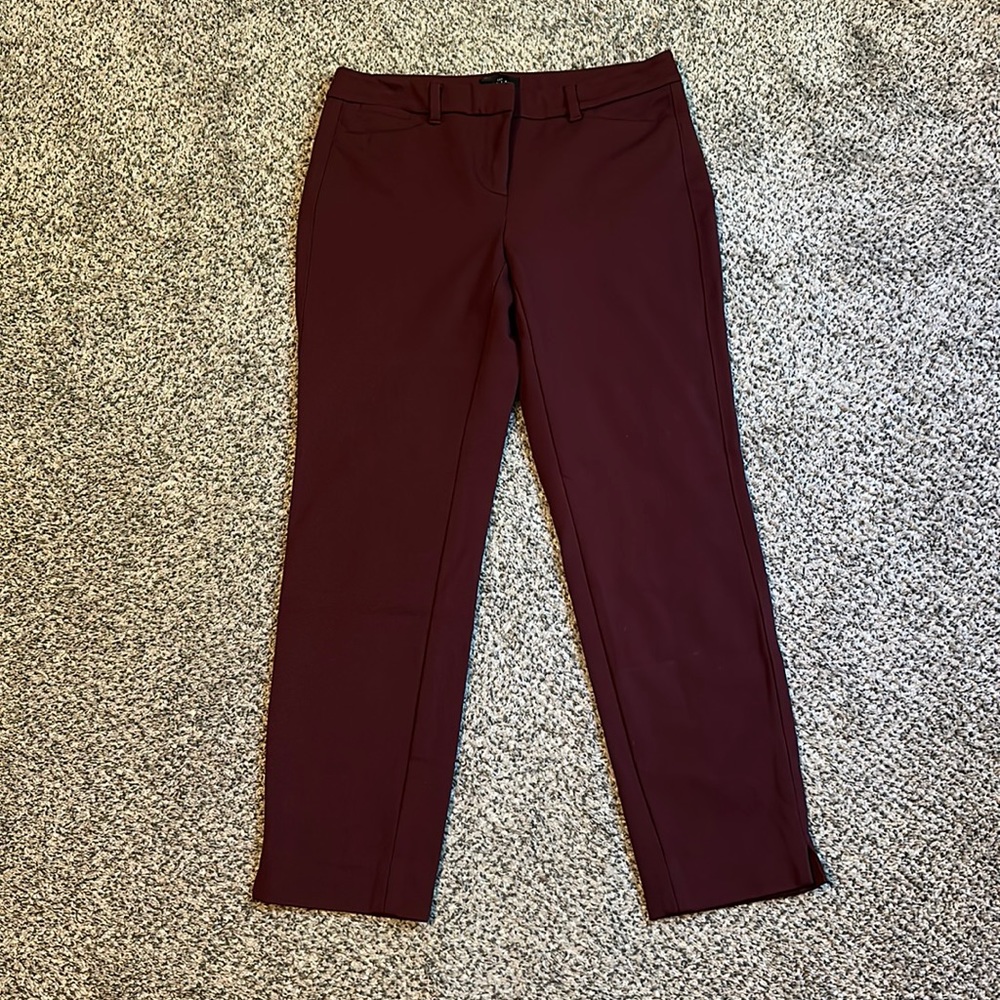 White House Black Market slim ankle ponte sz 2
